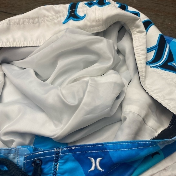 Hurley Shorts Mens 33 Blue Swim Boardshorts 10" inseam Geometric Squares - Picture 6 of 8